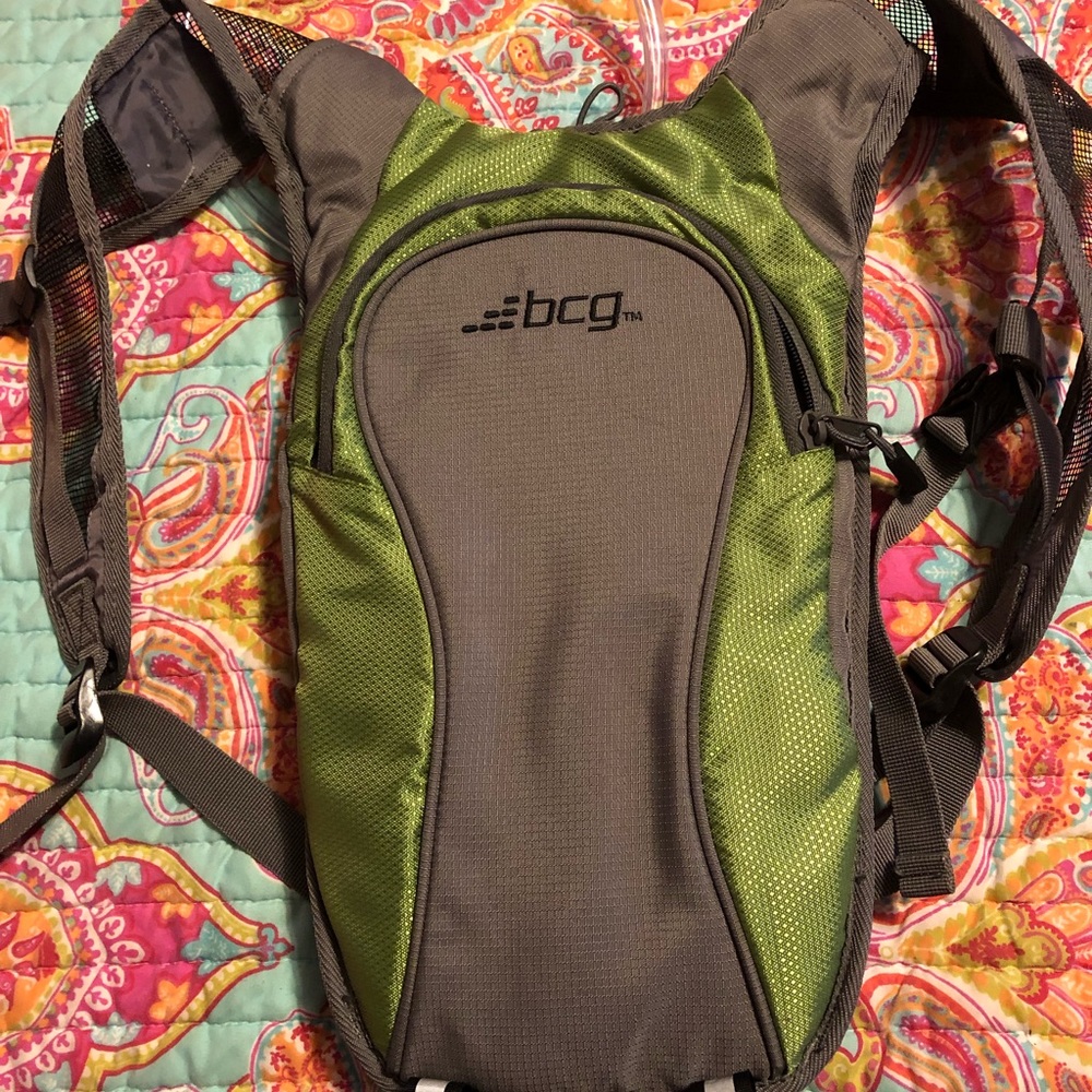BCG Water Pack NWOT
